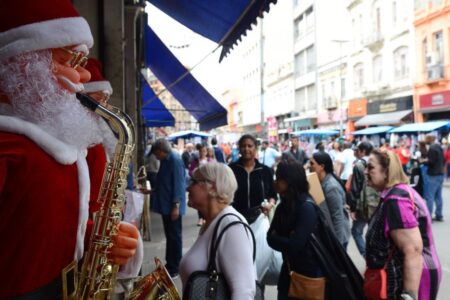 Procon orienta consumidores sobre trocas de presentes de Natal