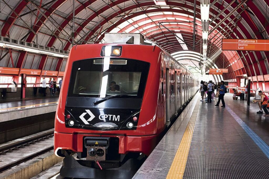 Transporte público grátis para idosos volta a valer em São Paulo