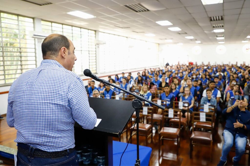 Auricchio prorroga Agente Jovem e amplia oportunidades pela inserção no mercado de trabalho