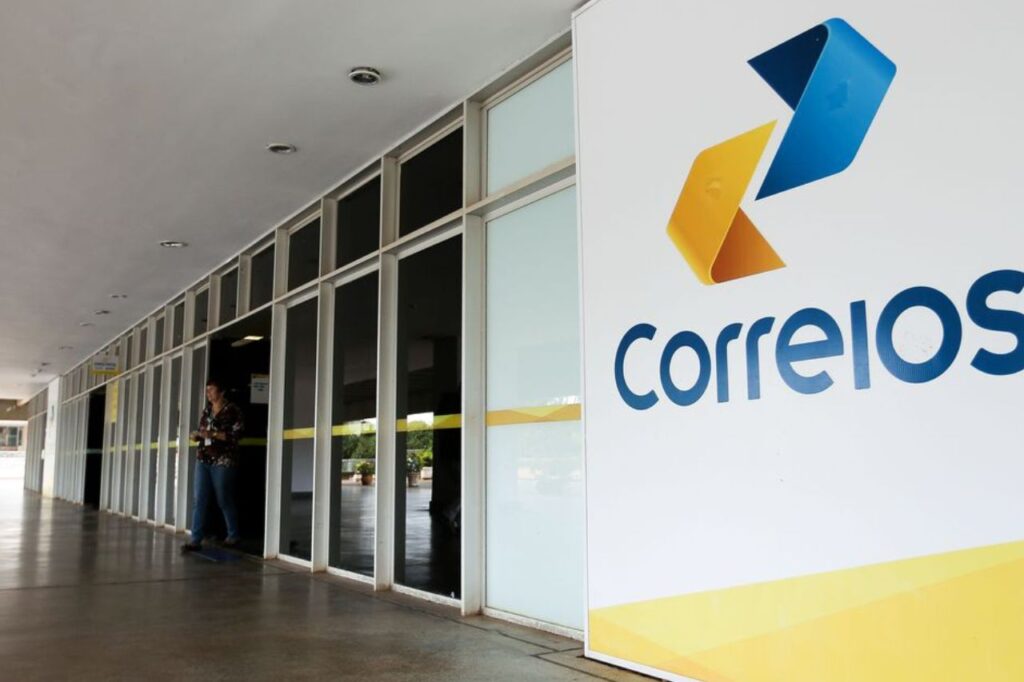 Correios será retirado do Programa Nacional de Desestatização