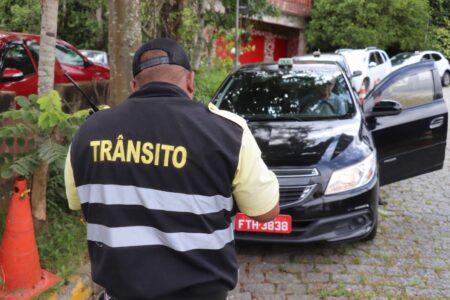 Trânsito de Ribeirão Pires promove vistoria em táxis´