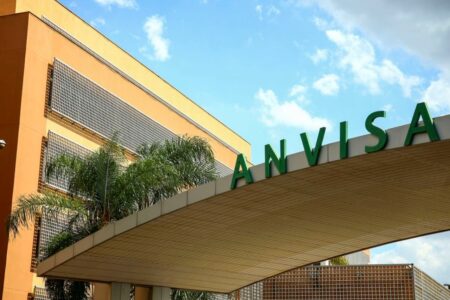 Anvisa suspende lotes de preservativos por falha em testes de estouro