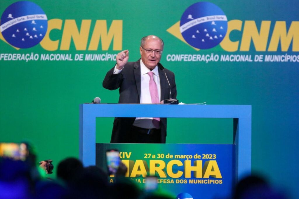 Alckmin defende reforma tributária e diz que “nosso modelo é caótico”