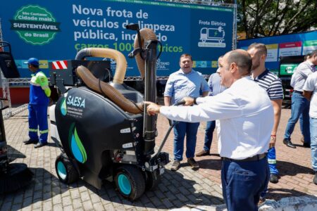 Cidade mais sustentável do Brasil, São Caetano apresenta nova frota de Limpeza Pública com seis veículos elétricos