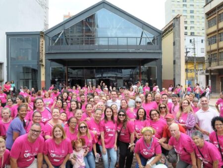 Caminhada em homenagem ao Dia Internacional da Mulher em Santo André