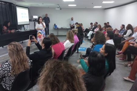 Secretaria realiza primeira reunião de trabalho para liberação de créditos às mulheres empreendedoras