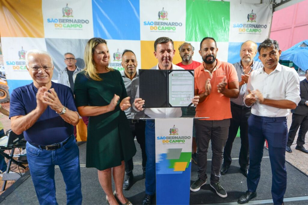 Prefeito Orlando Morando assina ordem de serviço para obras de prolongamento da Av. Juscelino Kubitschek