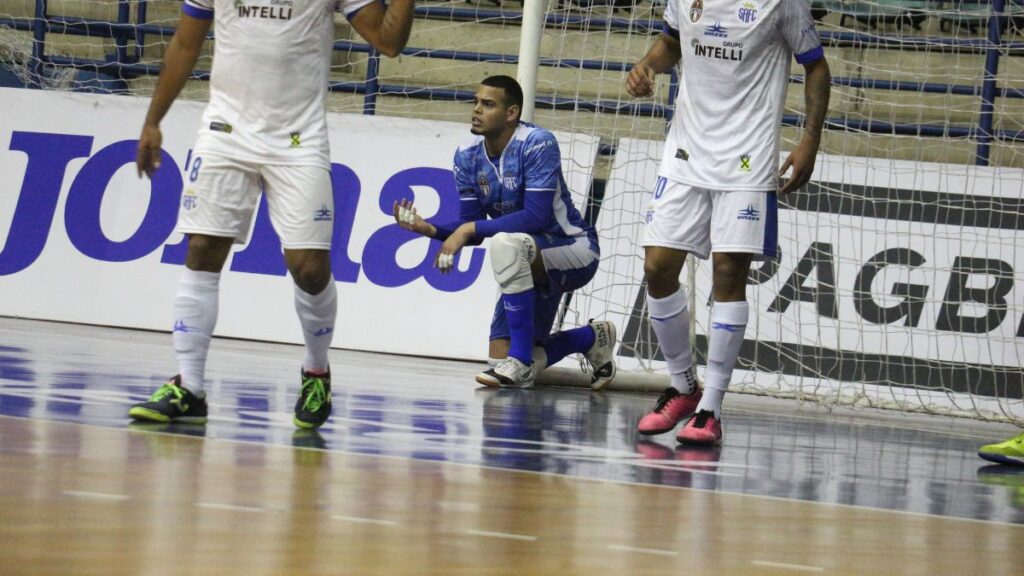 Caio, goleiro do Santo André Intelli soma mais de 100 defesas na LNF