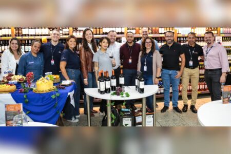 Cooperados da COOP participam de degustação de vinhos