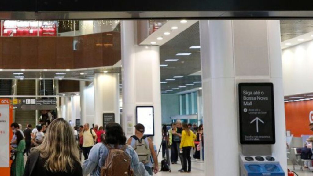 Denúncias de racismo mostram aeroporto como ambiente hostil a negros