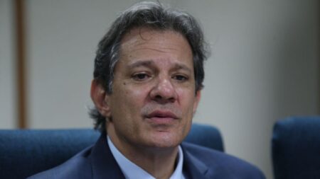 Haddad busca apoio americano para solução da crise da Argentina