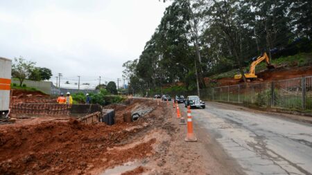 Obras da nova etapa de duplicação da Estrada Samuel Aizemberg avançam em São Bernardo