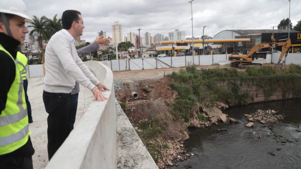 Obras do Complexo Santa Teresinha avançam com nova ponte na Avenida dos Estados