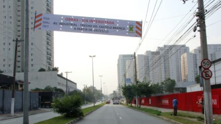 Santo André interdita trecho da Avenida Industrial para obras no Viaduto Castelo Branco