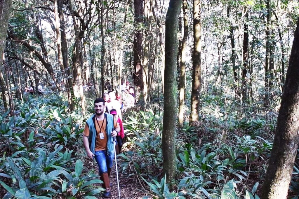 Arraiá atrai centenas de pessoas ao Parque do Pedroso