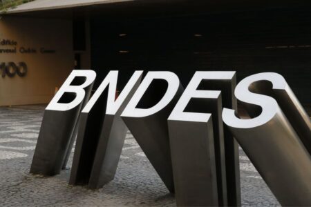 BNDES aporta R$ 10 mi, e teatro mais antigo do Espírito Santo começa a ser restaurado