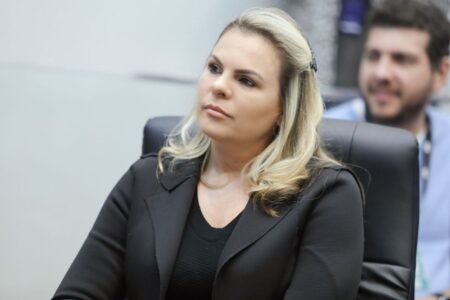 Carla Morando solicita à secretária do Meio Ambiente do Estado, Natália Resende, medidas para preservação da Chácara da Baronesa