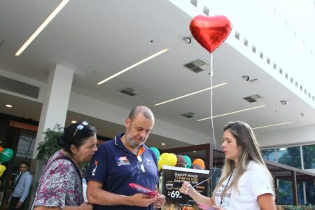 Ação em Santo André conscientiza sobre respeito às vagas para pessoas com deficiência