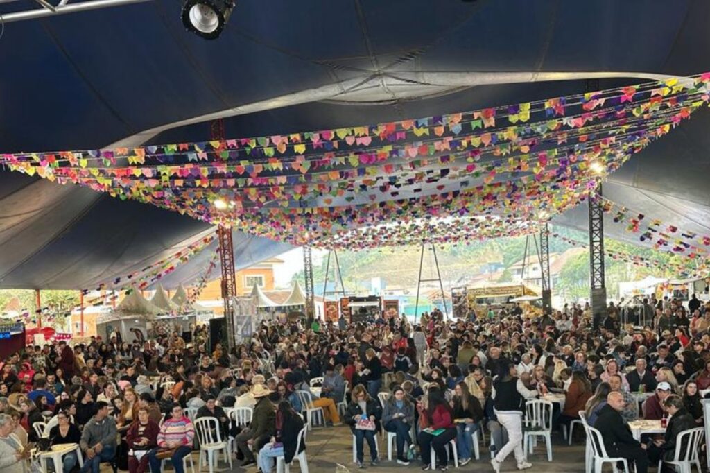 Festa de Santo Antônio reúne 9 mil pessoas em três dias