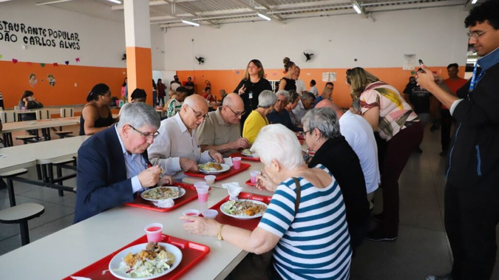 João Carlos Alves é nome de restaurante em Diadema