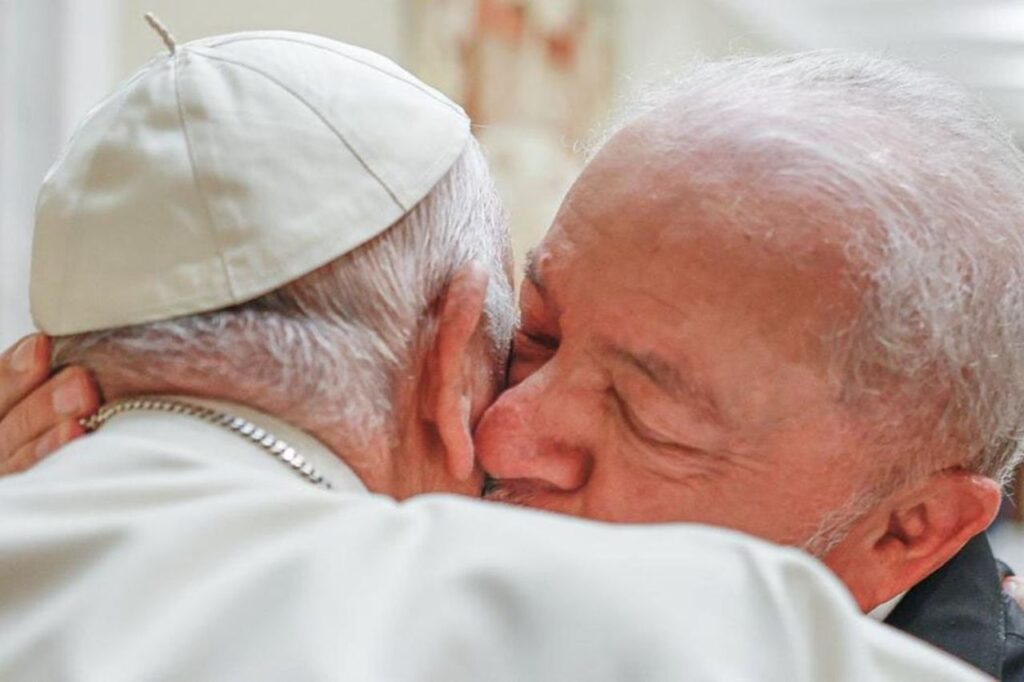 Lula e papa Francisco se encontram no Vaticano