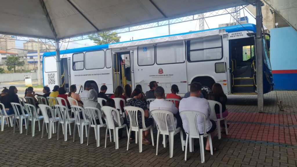 Ônibus do Cidadania Itinerante oferece serviços em São Caetano do Sul