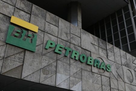 Agência eleva nota de crédito da Petrobras e de outras empresas