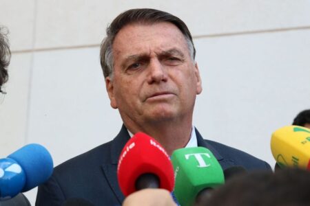 Bolsonaro presta depoimento na PF em inquérito que apura tentativa de golpe