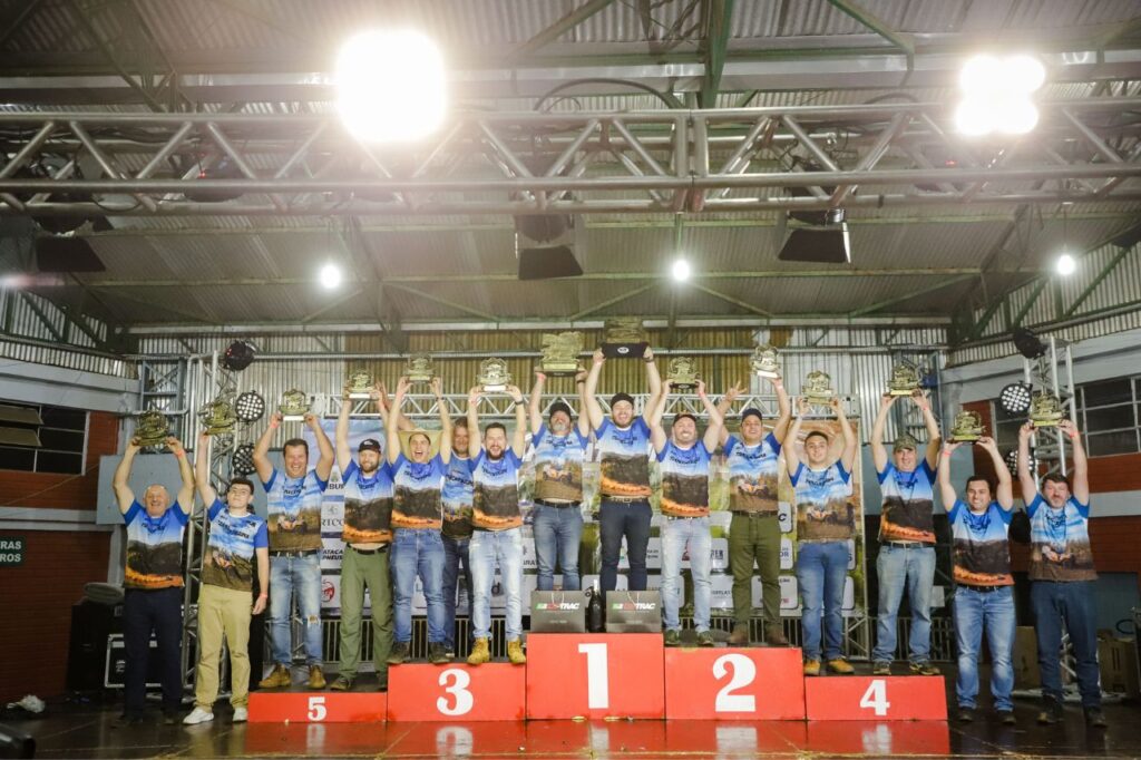 Festa para os campeões do 15° Transcatarina