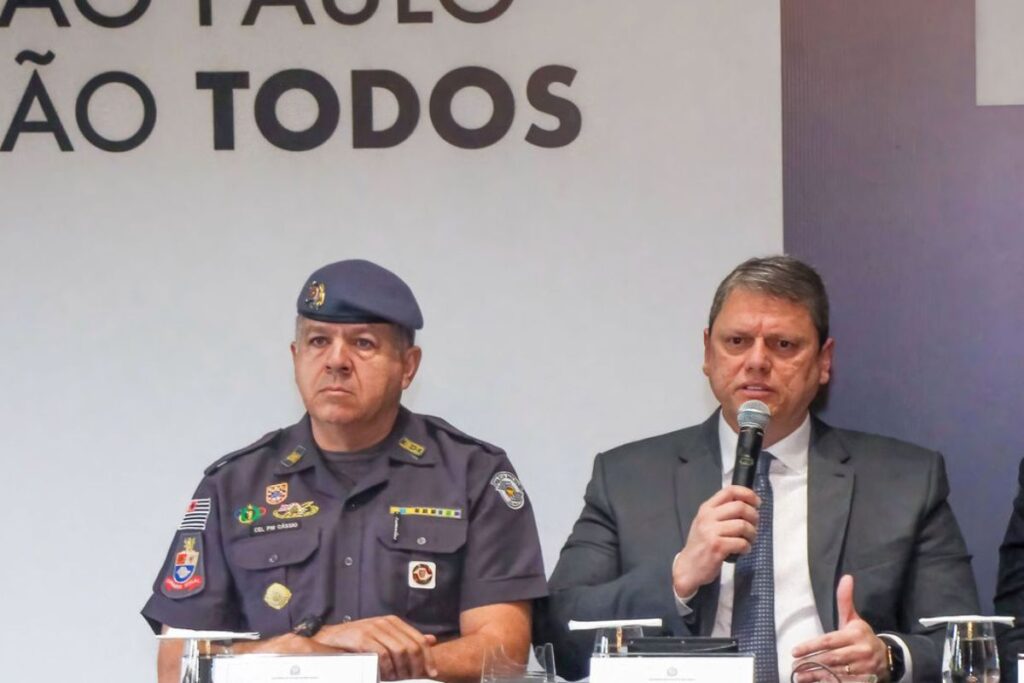 Operação policial na Cracolândia neste domingo termina com 15 presos