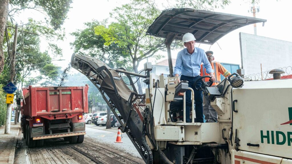 Prefeitura de São Bernardo retoma recuperação asfáltica de 83 vias da Pauliceia

