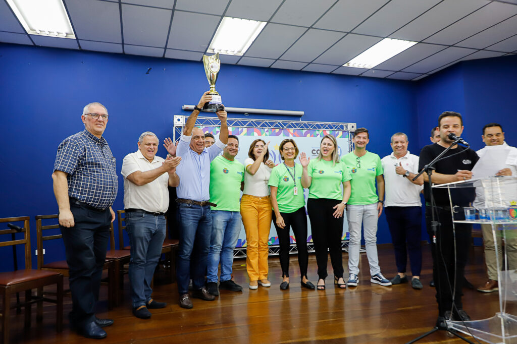 Auricchio homenageia atletas bicampeões dos Jogos da Terceira Idade de São Caetano do Sul

