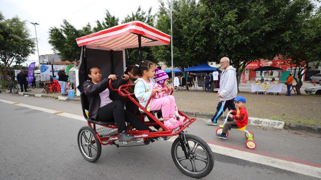 Ação que incentiva uso de bicicleta consolida novo espaço de lazer em Diadema
