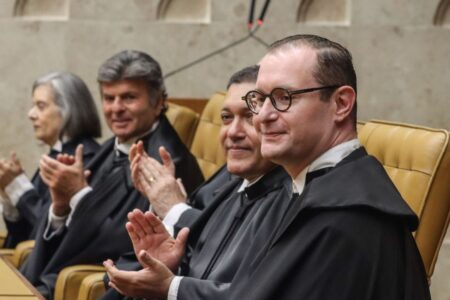 Cristiano Zanin é empossado no cargo de ministro do STF