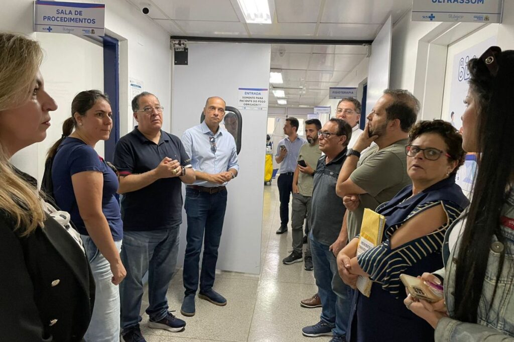 Gestão cria “tour” e leva munícipes para conhecer unidades de saúde de Ribeirão Pires