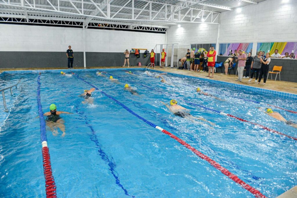 Prefeitura de São Bernardo entrega reforma do Crec Vila Marlene com piscina coberta e aquecida