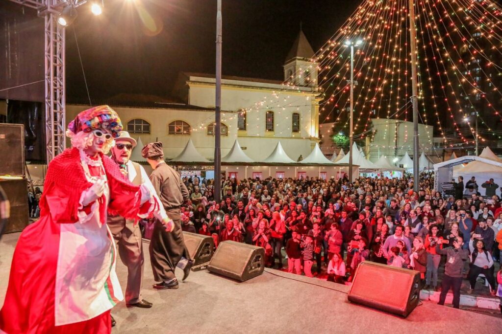 Zizi Possi encerra a 30ª Festa Italiana de São Caetano do Sul