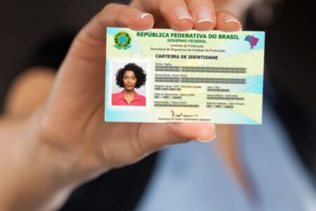Mais de dois milhões de brasileiros já têm a nova Carteira Nacional de Identidade