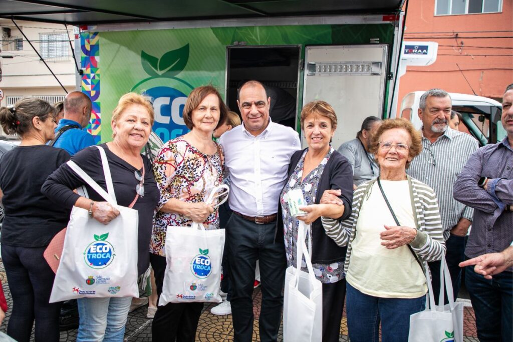 Programa EcoTroca repassa 150 kg de alimentos a moradores do Bairro São José, em São Caetano