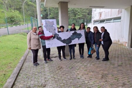 Semasa realiza oficina para diagnóstico do Plano de Educação Ambiental do Parque do Pedroso neste sábado