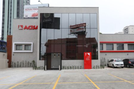 Centro de Capacitação & Negócios da ACISA Celebra um Ano de Sucesso