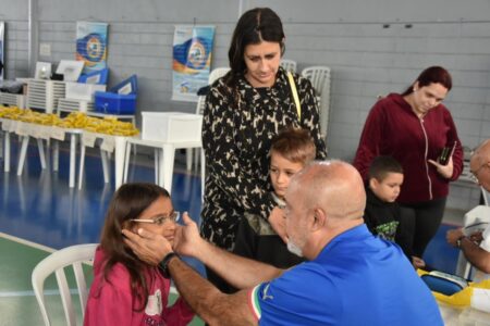 Educando com Visão entrega 330 óculos para alunos das escolas municipais de Santo André