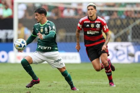 Palmeiras enfrenta Flamengo mirando a liderança do Brasileiro