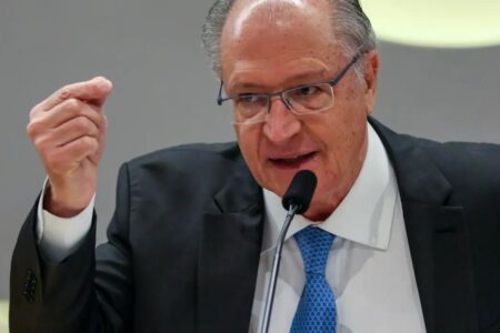 Alckmin projeta crescimento de 12% com reforma tributária