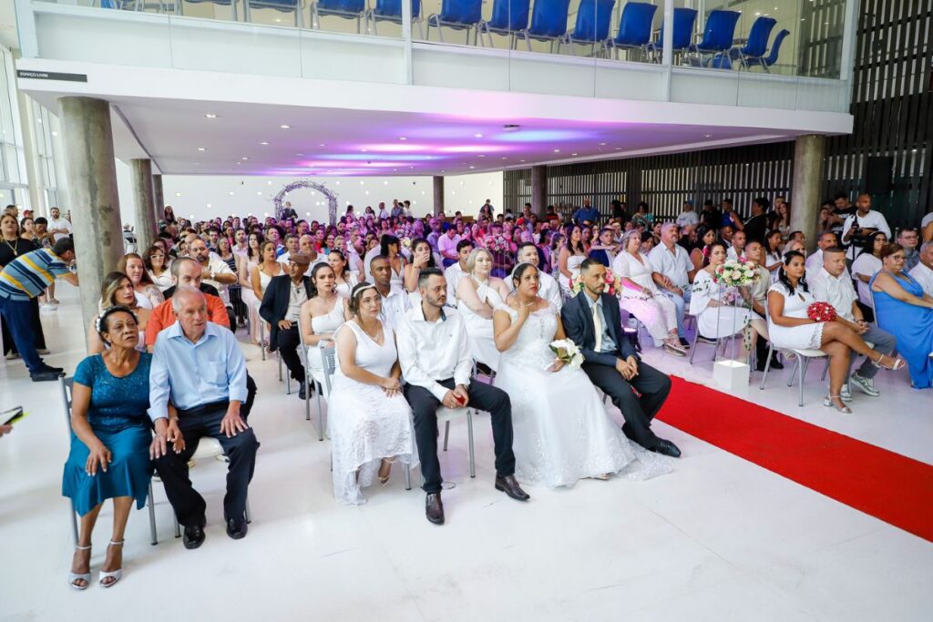 Casamento Comunitário oficializa a união de 27 casais em São Caetano