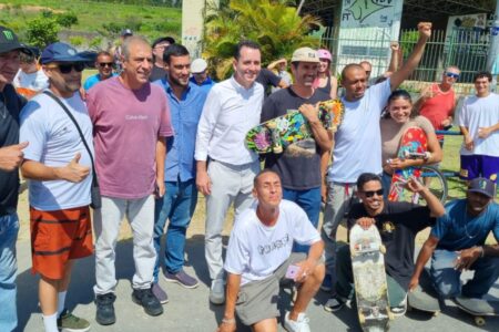 Com presença de Bob Burnquist, pista de skate em Santo André ganha novos equipamentos