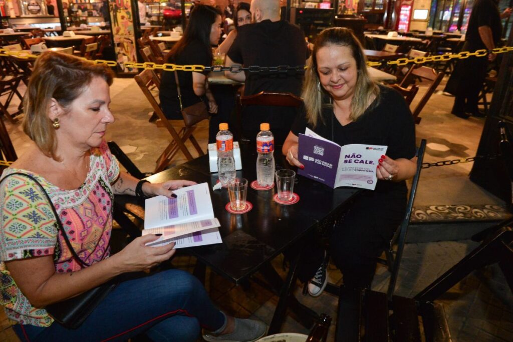 Procon e SP Mulher realizam blitz do Protocolo Não se Cale em estabelecimentos de SP