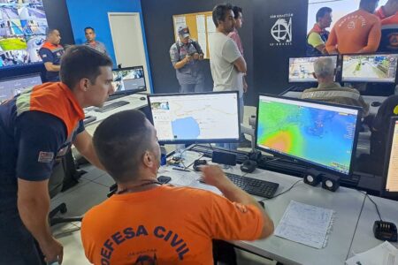 Com alerta de temporais, Defesa Civil de SP reforça monitoramento do clima