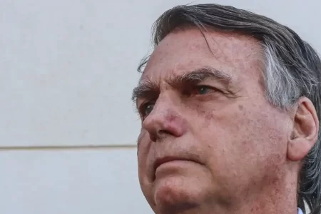 Bolsonaro e militares são investigados por tentativa de golpe