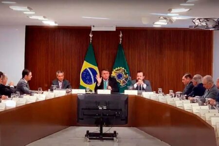 Bolsonaro reconhece caráter eleitoreiro da PEC das Bondades, em vídeo